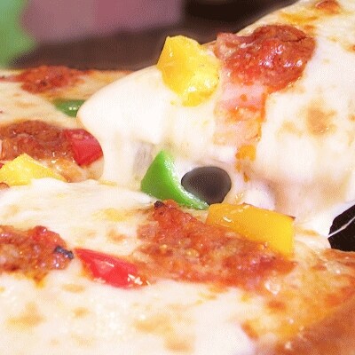 【宅配より美味と評判】本格PIZZAチーズバリエ4枚Aセット! | ふるさと納税のお礼品