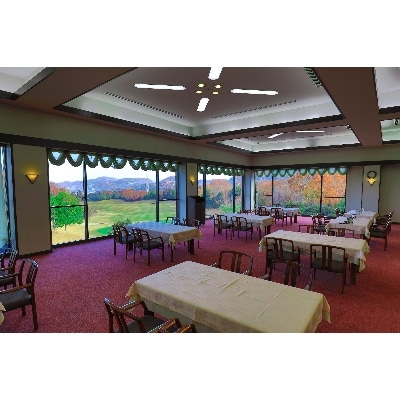 平日利用　2名様　キャディ付プレー券【昼食補助付】