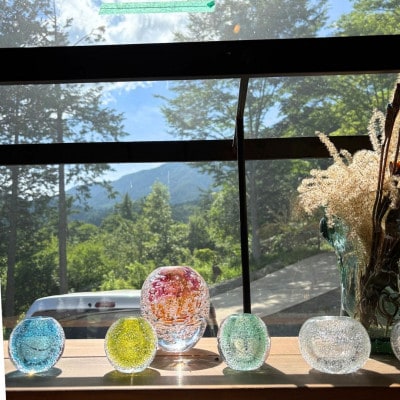 国内製造_お花のある生活_光とお花でステキなお部屋を彩る泡の一輪挿し(オーロライエロー)