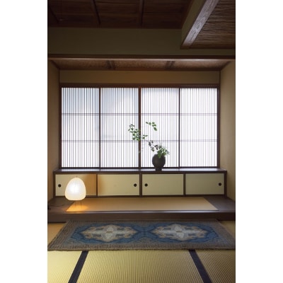 鍋島緞通【手刺繍】二対牡丹文縁二重雷文　群緑地(90×180cm)