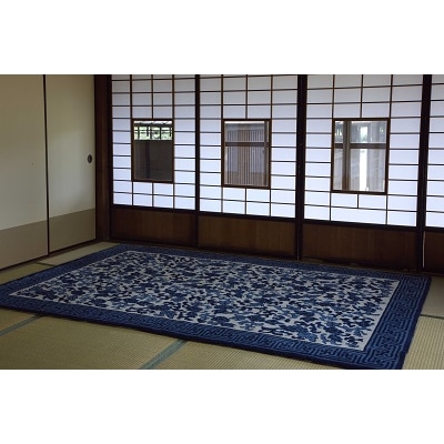 鍋島緞通【手刺繍】鍋島蔓牡丹縁まんじ文　淡々墨茶地(140×200cm)