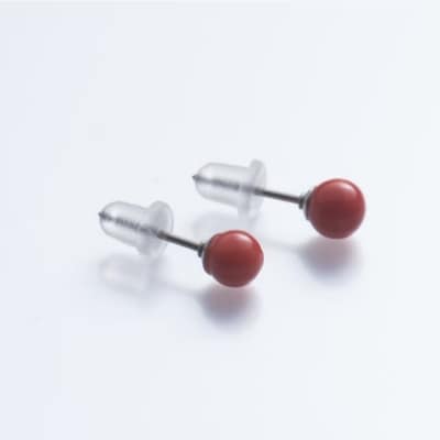 赤珊瑚　丸玉ピアス