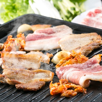 佐藤畜産の極選豚　サムギョプサル用バラ肉2kgと唐辛子味噌セット
