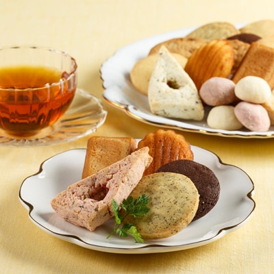 実践女子大学の校章さくらにちなんだ“さくらスコーン”入り焼き菓子セット