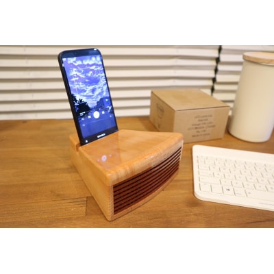 木製iPhoneスタンドスピーカー (グリル開口部:横タイプ)[127S05-02]