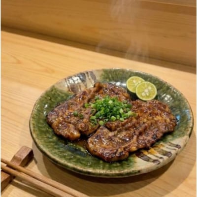 手作り100%カクキュー八丁味噌使用漬込み牛タン・クラフト木樽のセット [148G04]