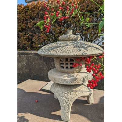 来待石製 丸雪見灯ろう(1尺)