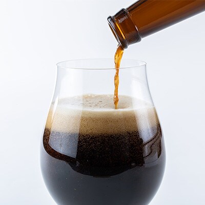 八ヶ岳山麓のクラフトビール4本セット　冬季限定黒ビール【サミーデスタウト4本】【モルトの薫りとコク】