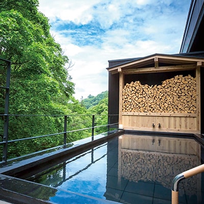 3万冊の蔵書ラウンジで大人の寛ぎを愉しむ渓谷の一軒宿「蓼科 親湯温泉」で使える宿泊券30,000円分