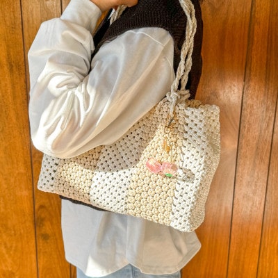 さくらんぼバッグチャーム　蓮の花