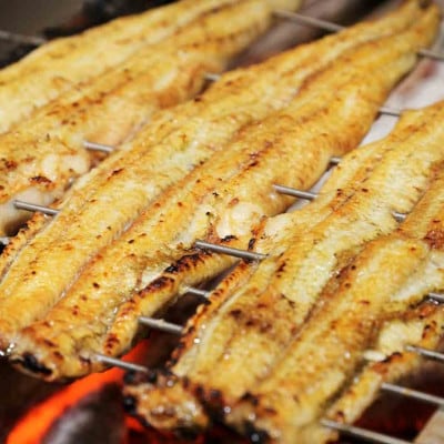 国産うなぎ「まるや本店」紅白長焼きセット