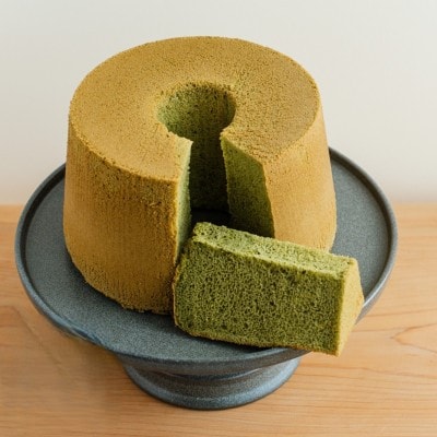西尾の極上抹茶を使用したしっとりふわふわの極上抹茶しふぉんケーキ