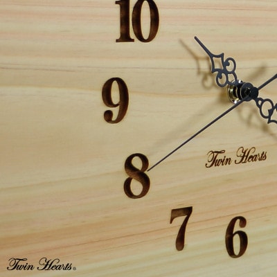 木製 電波時計 桧(ひのき)無垢板　[横32-34cmサイズ] 横丸仕上げ