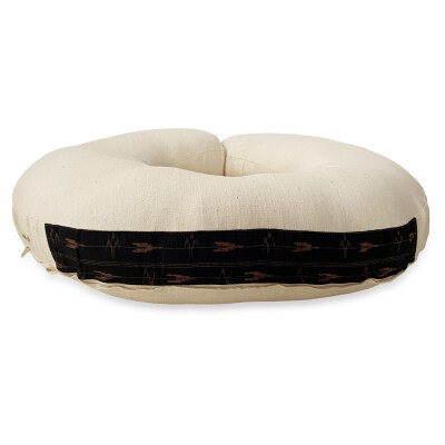 SANGOくっしょん(授乳クッション)琉球絣くろ　ベビー用品　出産祝い