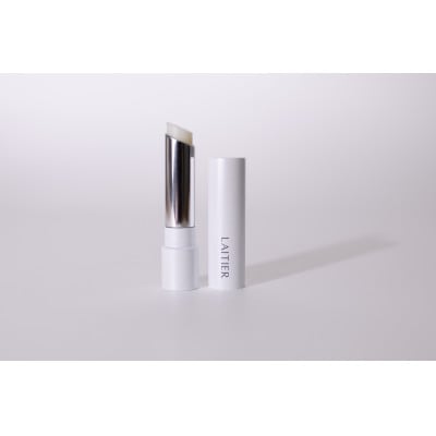 長時間しっとりとした唇　リップクリーム