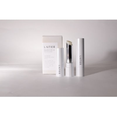 長時間しっとりとした唇　リップクリーム