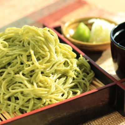 【食材の宝庫たのはた 良質な田野畑産クロモジ・原種ワカメが原料】クロモジ茶2箱、一等若布そば2把