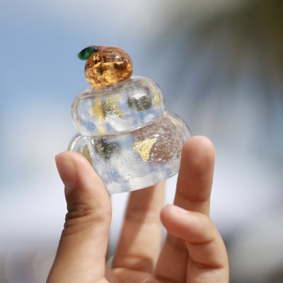 ガラス鏡餅「もっちり ひとくちサイズ」麻炭気泡&金箔