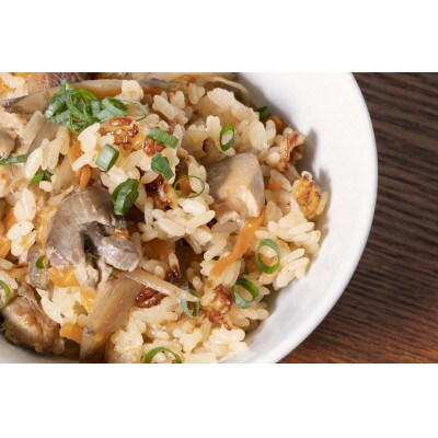 島育ちの元気な親鶏で作った　昔ながらの鶏釜めしの素 230g×3袋
