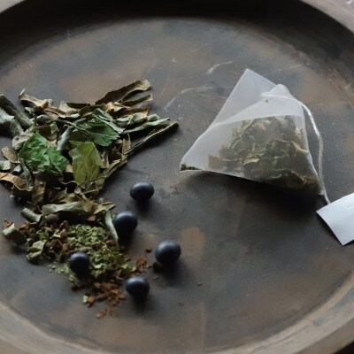 【阜白(fuhaku)】クワブレンド野草茶 1種 (8個入り)