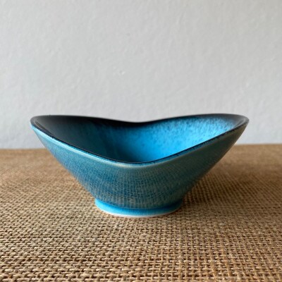 【令和7年産:玄米】特別栽培米コシヒカリ(10kg)+【美濃焼】青輝貫入楕円小鉢(2個)