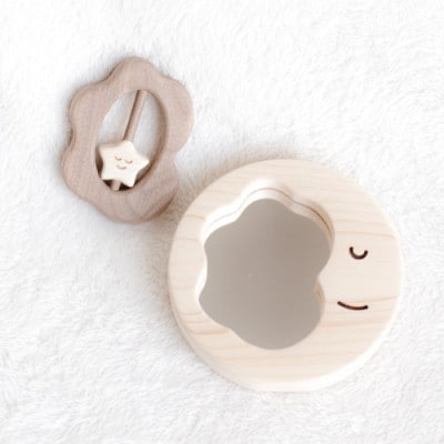 ひのきのおもちゃIKONIH(アイコニー)の知育玩具　はじめてミラーラトル