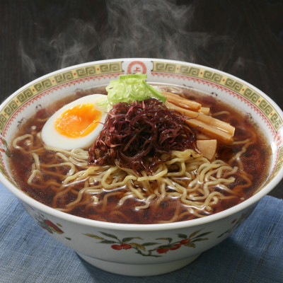 ＜佐藤水産＞鮭醤油入り石狩ラーメン 16食入