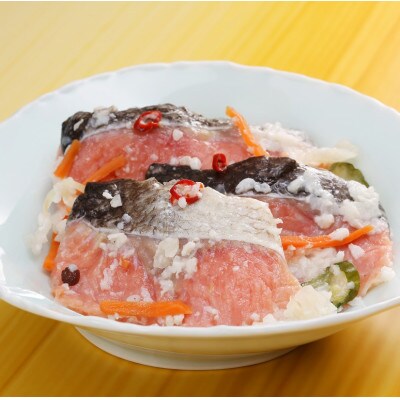 冬季限定　冬の蔵　佐藤水産の秋鮭の飯寿司　300g