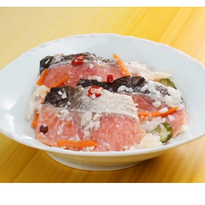 冬季限定　冬の蔵　佐藤水産の紅鮭の飯寿司　300g
