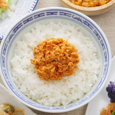 【佐藤水産】北海道鮭の麻辣(マーラー)フレークと塩レモンフレーク 90g×各6本　合計12本