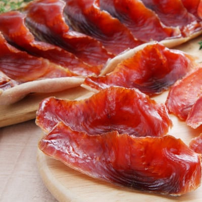 【母の日ギフト】佐藤水産 ロッキーサーモン(鮭の半身姿燻製) 260g