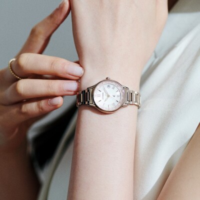 CITIZEN 光発電 エコドライブ　レディス 時計 クロスシーEC1164-53W