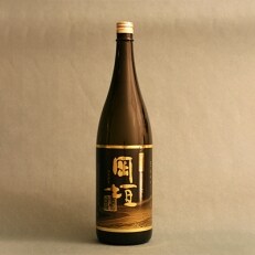 現代の名工・黒瀬安光氏のサイン入り本格芋焼酎「岡垣」1,800ml