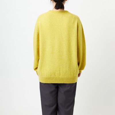A4: A SWEATER IS COLOR.  イエロー  サイズ1