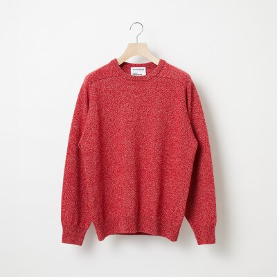 A4: A SWEATER IS COLOR.  赤  サイズ2