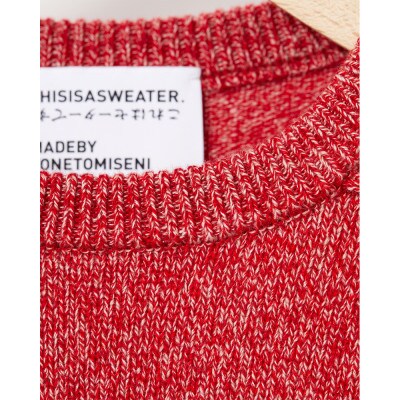 A4: A SWEATER IS COLOR.  赤  サイズ3