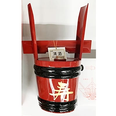 春鹿南部諸白金紋角樽　1800ml