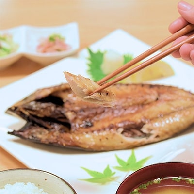 【無添加・無着色・手作り】脂ノリノリふっくら唐津産旬アジ干物&特大トロあじ 計12枚入りセット