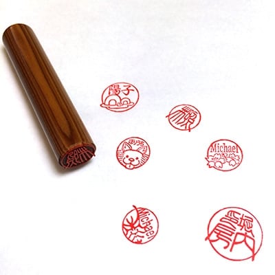 横手市発オリジナルはんこ　はみでた印&ケースセット(小A)