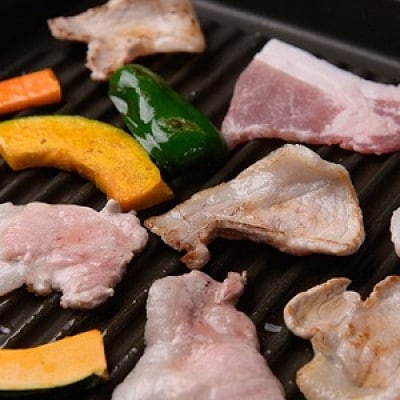 北海道 黒豚焼肉Aセット ハンバーグ8個付 合計2400g