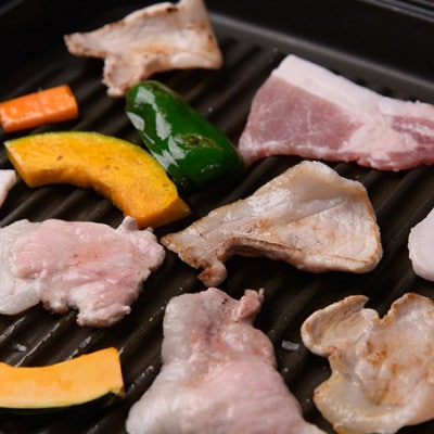 北海道 黒豚焼肉Bセット計4600g・ハンバーグ10個・味噌漬け350g付 ロース 肩ロース バラ