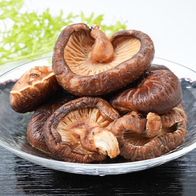 【訳あり】貫井園の原木干し椎茸　約90g×3パック　大きさ不揃い