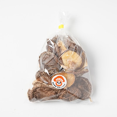 【訳あり】貫井園の原木干し椎茸　約90g×3パック　大きさ不揃い