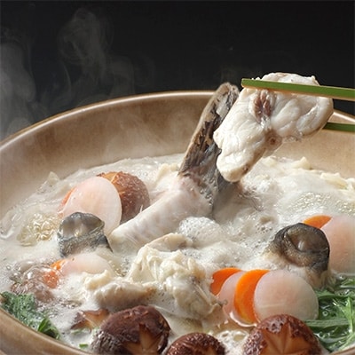 とらふぐフルコース【刺身菊盛・ちり鍋】〆はマルゴめん(中間市新名物米粉麺)九州の味を堪能　豪華2人前