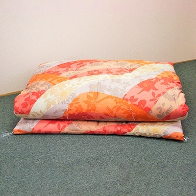 【手作り】敷布団 シングルロングサイズ(105cm×210cm)4kg　ちりめんプリント 花背