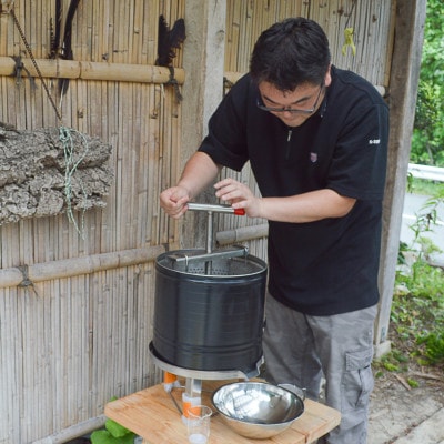 阿部さんの倉から採れた 日本ミツバチ 蜂蜜 【55g×3】遠野食工房蔵