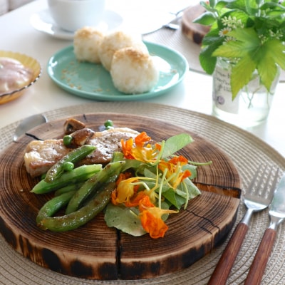 焼きヒノキの薄型丸太ボード(2枚セット・化粧箱入り)