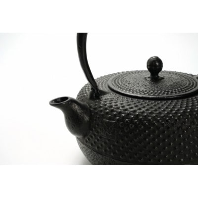 南部鉄器 鉄瓶 別製柚子型あられ 1.5L 【伝統工芸士 佐藤圭 作】 [BS037]