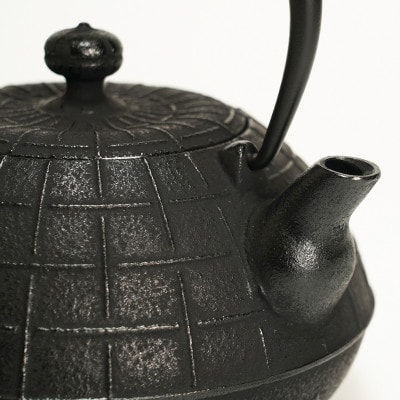 南部鉄器 鉄瓶 糸～いと～ 1.1L 伝統工芸 ケトル [Y0065]