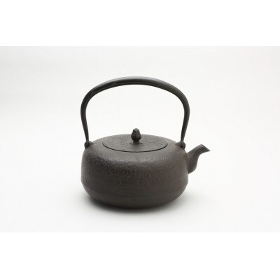 南部鉄器 鉄瓶 平丸肌1.8L【岩戸賢一郎 作】[Y0112]